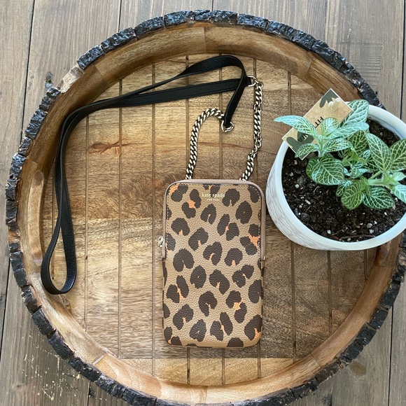 Authentic Kate Spade New York Crossbody - Picture 2 of 3